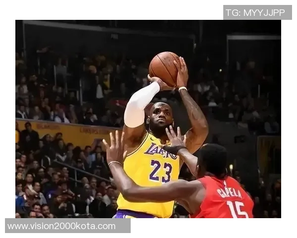 詹姆斯期待火箭战役希望球队能在明天的训练中查漏补缺提升表现